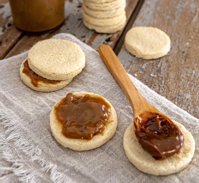 Alfajores con Dulce de Leche Comestibles Alban